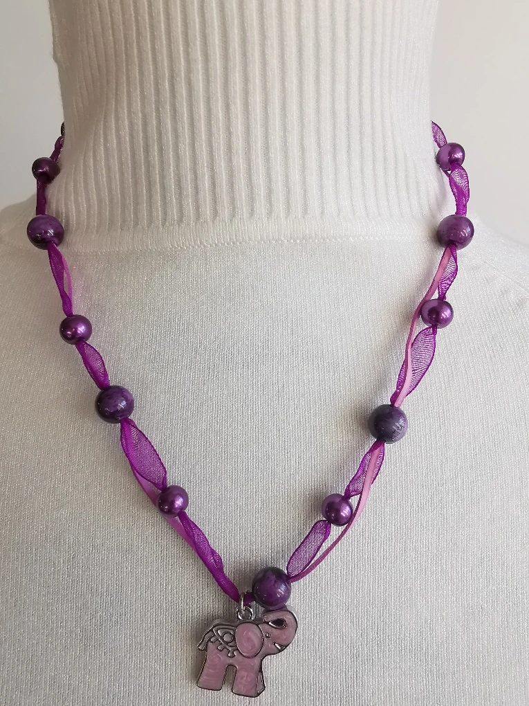 Dámský náhrdelník Marielle na krk HandMade.